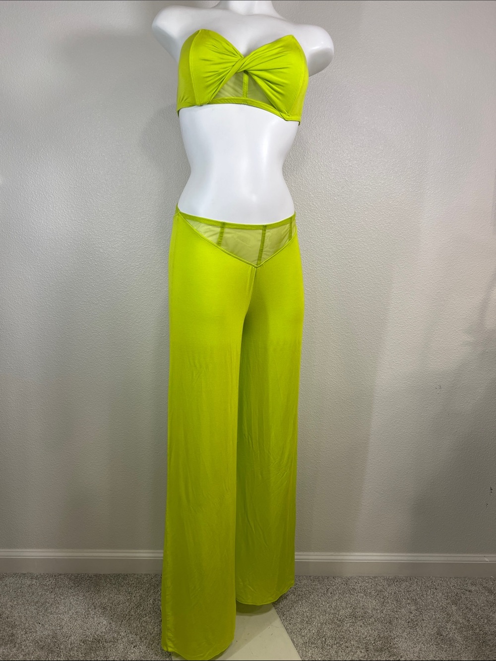 Savage X Fenty Neon Lime Strapless Bralette Large & Wide-Leg Lounge Pants XL